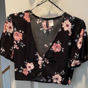 H&M Black Floral Crop Top